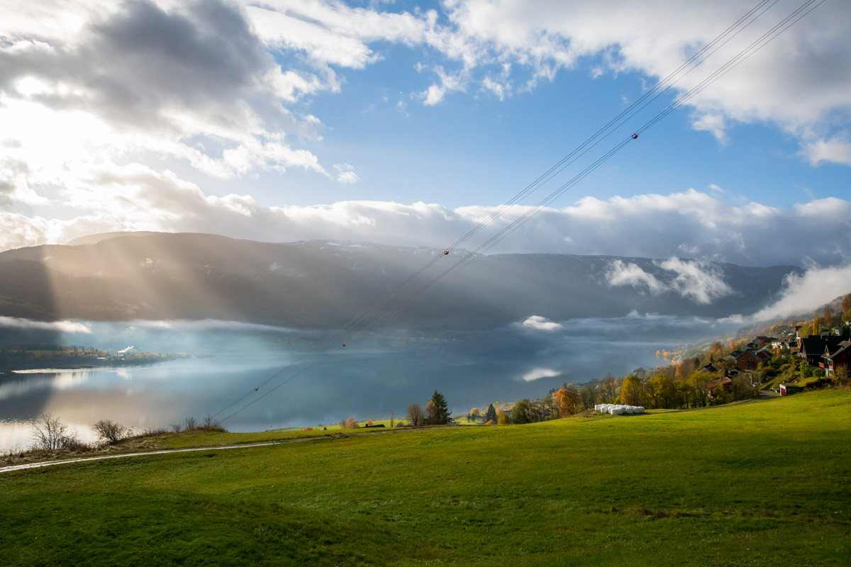 Still image of the projection showing a view of the valley outside Voss Folkemuseum.