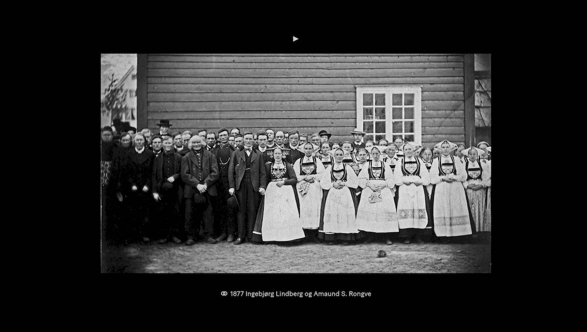 Screenshot of the interactive slideshow showing a selection of Voss weddings.